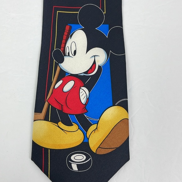 Vtg Mickey Unlimited Mickey Mouse Sports Tie / hockey baseball football - Picture 7 of 9